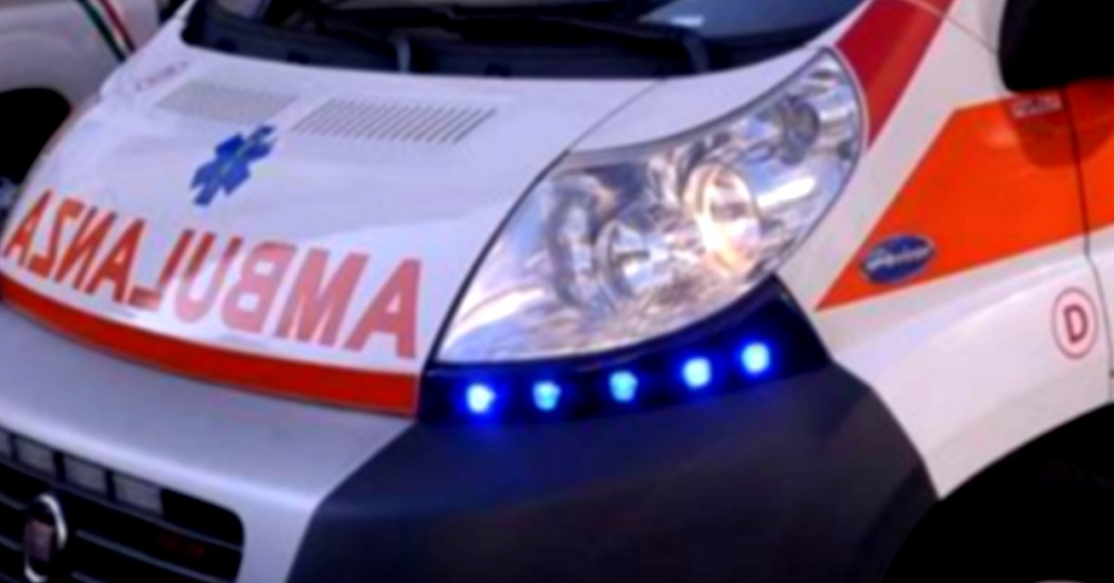 https://www.terredichieti.net/archivi/immagini/2022/A/ambulanza118.jpg