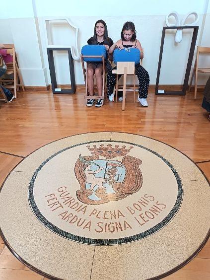 https://www.terredichieti.net/archivi/immagini/2026/R/Ragazze-al-lavoro-al-tombolo.jpg